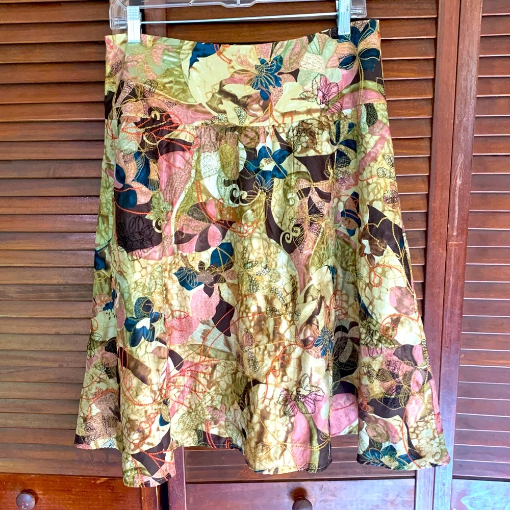 Chicos Sz 1.5 100% Silk Embroidered Midi Skirt Designer Neutral